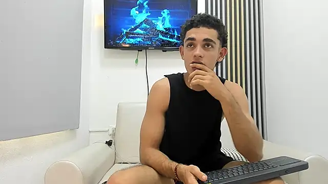 Snapshot of nathan_shimmer chatting on 10-14-25, 03:46 nathan shimmer online show from 10-14-25, 03:46
