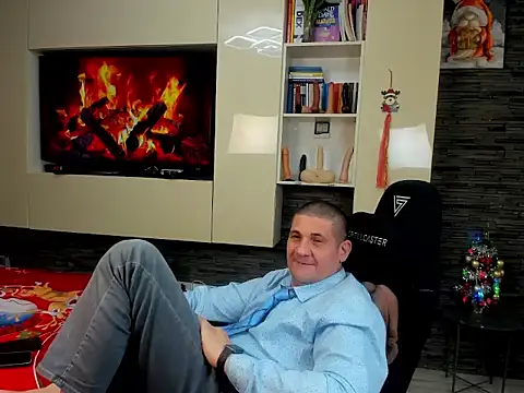 SpartacusDaddy48 online show from 01-10-26, 11:31