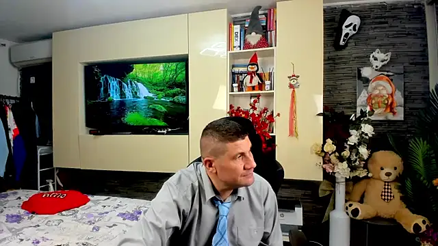 SpartacusDaddy48 online show from 03-30-26, 05:47