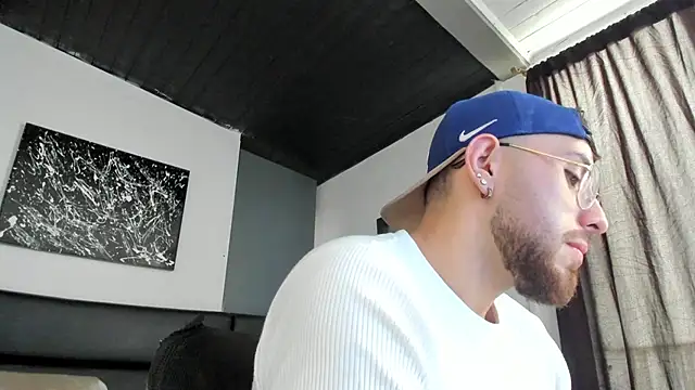 Maximo Wolff online show from 09-17-25, 08:10