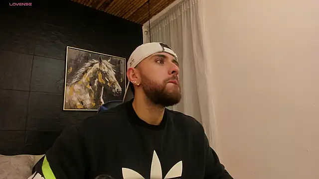 Maximo Wolff online show from 10-15-25, 07:58