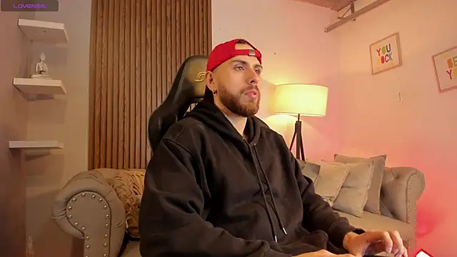 Maximo Wolff online show from 01-11-26, 10:04