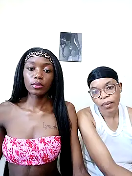 Snapshot of Miss-Hennessy chatting on 05-05-26, 02:25 Miss-Hennessy online show from 05-05-26, 02:25