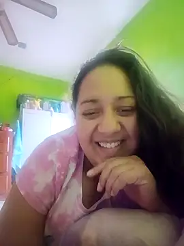 Snapshot of Caroomoom27 chatting on 09-13-25, 09:14 Caroomoom27 online show from 09-13-25, 09:14