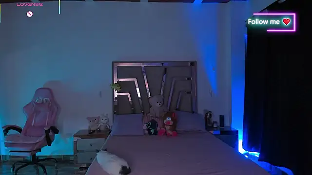 lunaarose online show from 02-13-26, 04:08