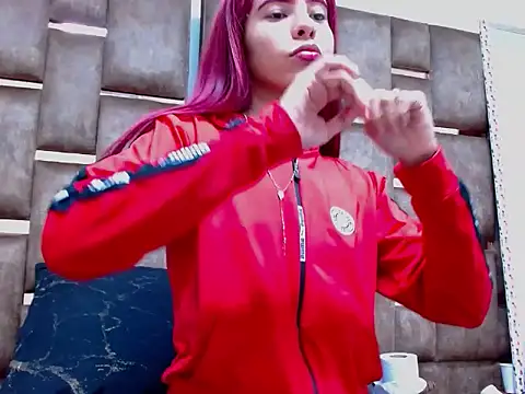 Snapshot of Alexahotz chatting on 10-08-25, 10:29 Alexahotz online show from 10-08-25, 10:29