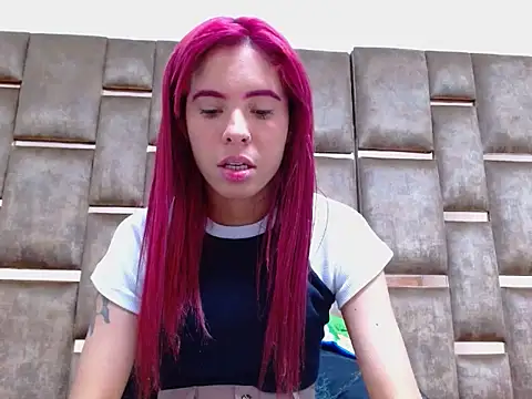 Snapshot of Alexahotz chatting on 10-11-25, 08:57 Alexahotz online show from 10-11-25, 08:57