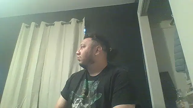 Snapshot of raredick chatting on 06-14-26, 10:23 raredick online show from 06-14-26, 10:23