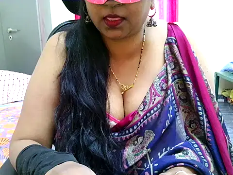 Snapshot of ammu1990 chatting on 03-09-26, 08:18 ammu1990 online show from 03-09-26, 08:18