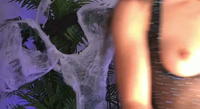 YasminaMoon online show from 10-31-25, 06:14