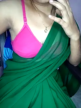 Snapshot of Nidhi_lovely chatting on 12-05-25, 03:04 Nidhi lovely online show from 12-05-25, 03:04