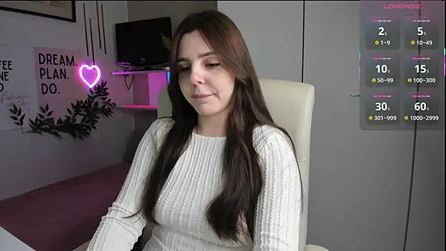 LiaWoow online show from 10-18-25, 06:48