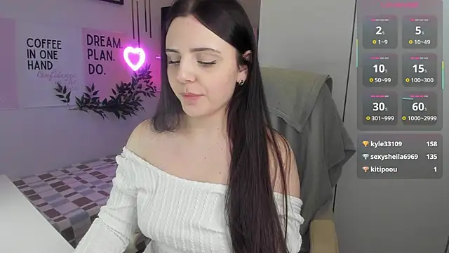 LiaWoow online show from 01-05-26, 05:27