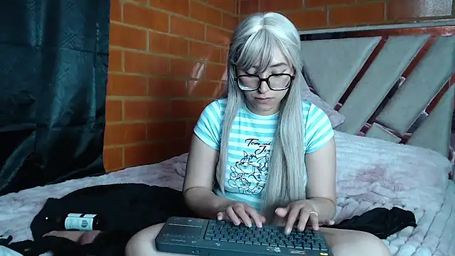 Arianna fairy online show from 03-25-26, 02:17