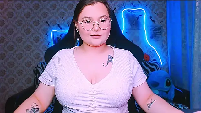 InLoveWithLife26 online show from 10-30-25, 07:14