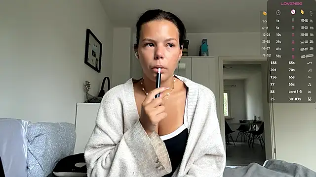 MaydaCornwall online show from 09-30-25, 07:02