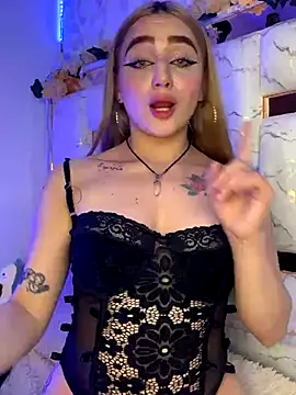 Snapshot of Sara_Sophia420 chatting on 10-10-25, 11:15 Sara Sophia420 online show from 10-10-25, 11:15