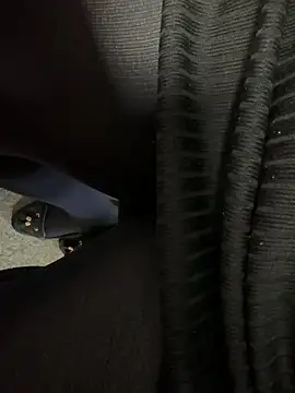 HiddenHoneyLDN online show from 09-11-25, 09:31