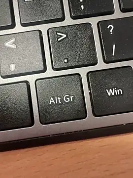 HiddenHoneyLDN online show from 12-04-25, 11:52