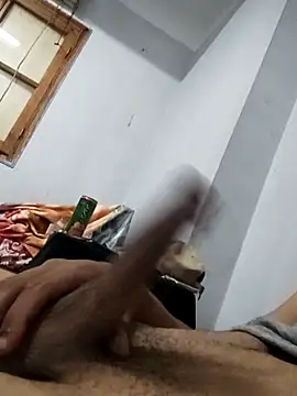 Snapshot of rayane7xx chatting on 09-19-25, 01:01 rayane7xx online show from 09-19-25, 01:01