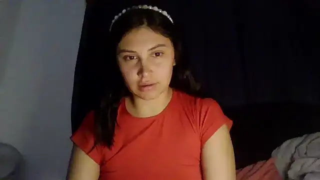 Snapshot of katy_lenah chatting on 09-23-25, 01:19 katy lenah online show from 09-23-25, 01:19