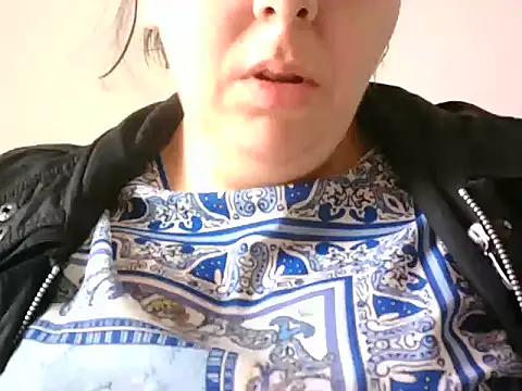 Snapshot of MISTRESSSONIA chatting on 03-06-25, 01:03 MISTRESSSONIA online show from 03-06-25, 01:03