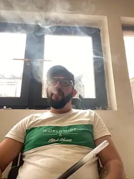 Snapshot of andrey1887 chatting on 09-08-25, 04:17 andrey1887 online show from 09-08-25, 04:17