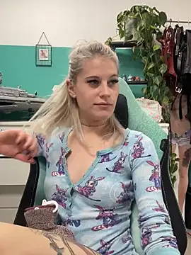 TheRealJessyLey online show from 11-02-25, 07:05