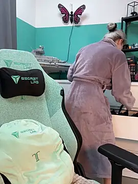 TheRealJessyLey online show from 03-25-26, 07:03