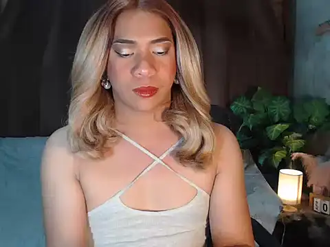 Snapshot of Ursexy_ngaw chatting on 04-09-26, 06:57 Ursexy ngaw online show from 04-09-26, 06:57