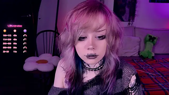 Lollyshy online show from 11-07-25, 10:37