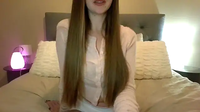 Snapshot of TaylorWest62 chatting on 12-02-25, 02:45 TaylorWest62 online show from 12-02-25, 02:45