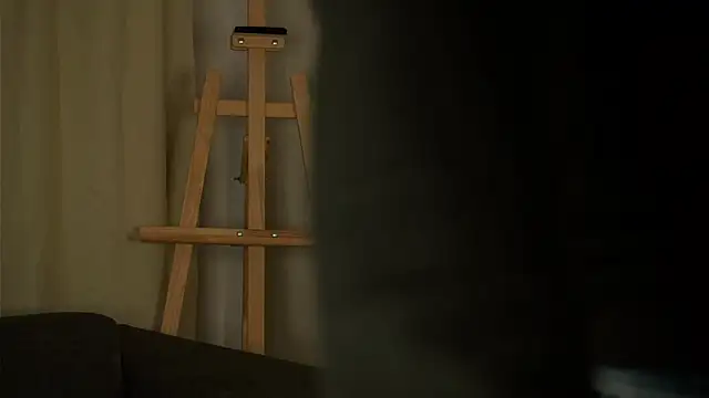 Snapshot of EthalFlowers chatting on 10-22-25, 01:06 EthalFlowers online show from 10-22-25, 01:06