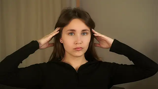 Snapshot of EthalFlowers chatting on 10-27-25, 01:09 EthalFlowers online show from 10-27-25, 01:09