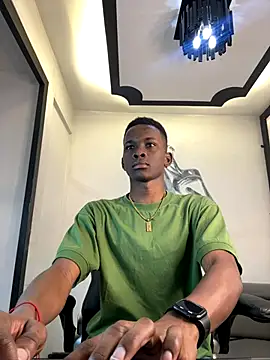 Brycce santos online show from 10-08-25, 01:09