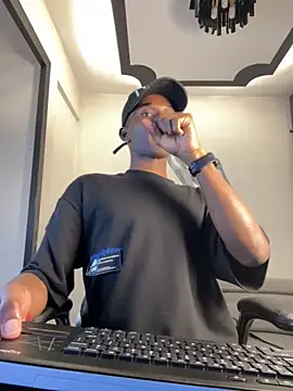 Brycce santos online show from 10-09-25, 01:31