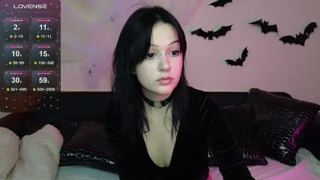 Snapshot of mimi_purrs chatting on 10-26-25, 05:02 mimi purrs online show from 10-26-25, 05:02