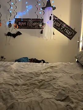 NaughtyLittleLouise online show from 10-27-25, 10:36