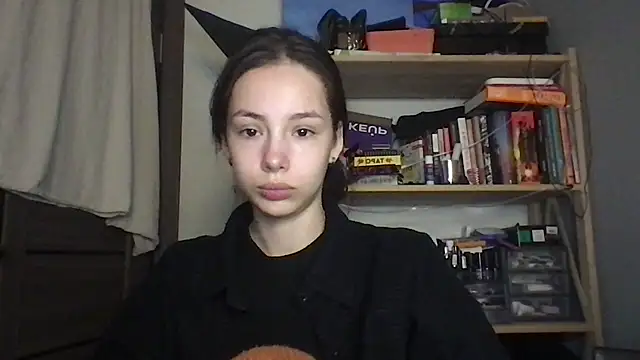 Yuna5343 online show from 11-26-25, 09:05