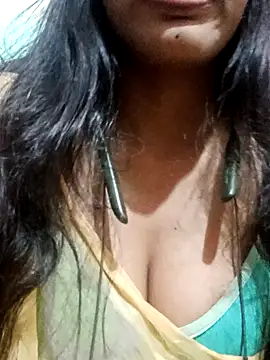 Snapshot of kaviyaponnu0987 chatting on 10-05-25, 02:15 kaviyaponnu0987 online show from 10-05-25, 02:15