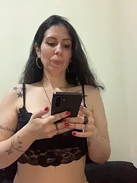 Snapshot of Lhcruz chatting on 04-09-26, 03:28 Lhcruz online show from 04-09-26, 03:28