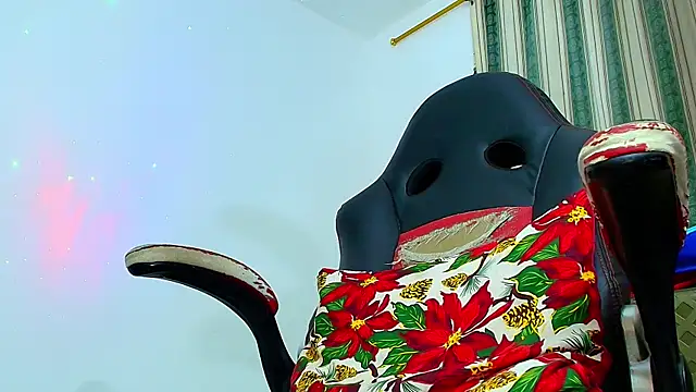 Snapshot of DaveSoldier chatting on 02-12-26, 05:13 DaveSoldier online show from 02-12-26, 05:13