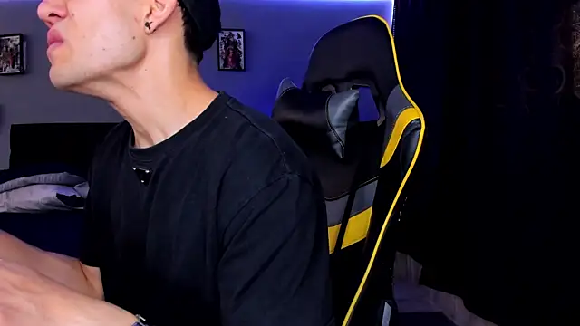 alexgiraldo   online show from 09-13-25, 01:44