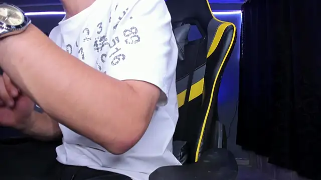 alexgiraldo   online show from 10-05-25, 10:07