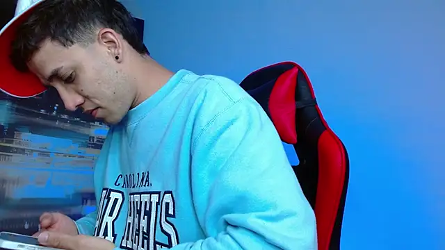 alexgiraldo   online show from 03-25-26, 02:50