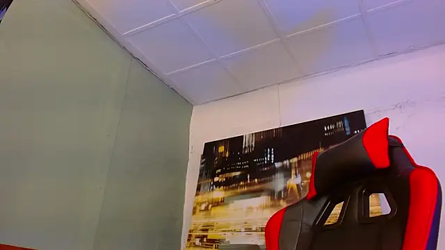 Snapshot of alexgiraldo__ chatting on 06-22-26, 04:04 alexgiraldo online show from 06-22-26, 04:04