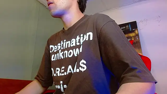 Snapshot of alexgiraldo__ chatting on 07-19-26, 01:26 alexgiraldo online show from 07-19-26, 01:26