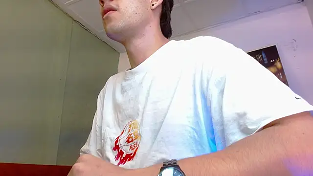 Snapshot of alexgiraldo__ chatting on 07-22-26, 01:03 alexgiraldo online show from 07-22-26, 01:03