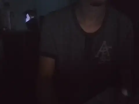 Snapshot of chicooxx chatting on 09-29-25, 03:33 chicooxx online show from 09-29-25, 03:33