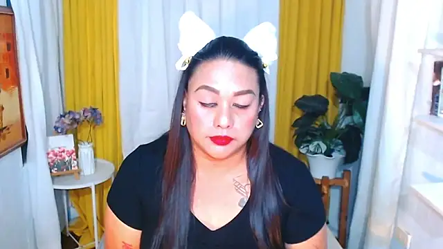 EmmaKantutera online show from 12-20-25, 11:28